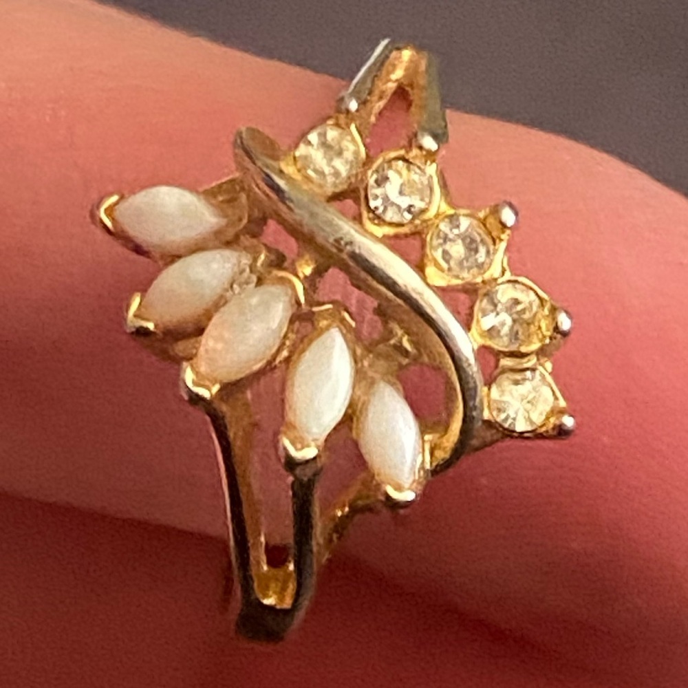 60's gold plate faux opal clear crystal size 9.5 cocktail ring